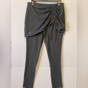 NYL skirted leggings Sz M